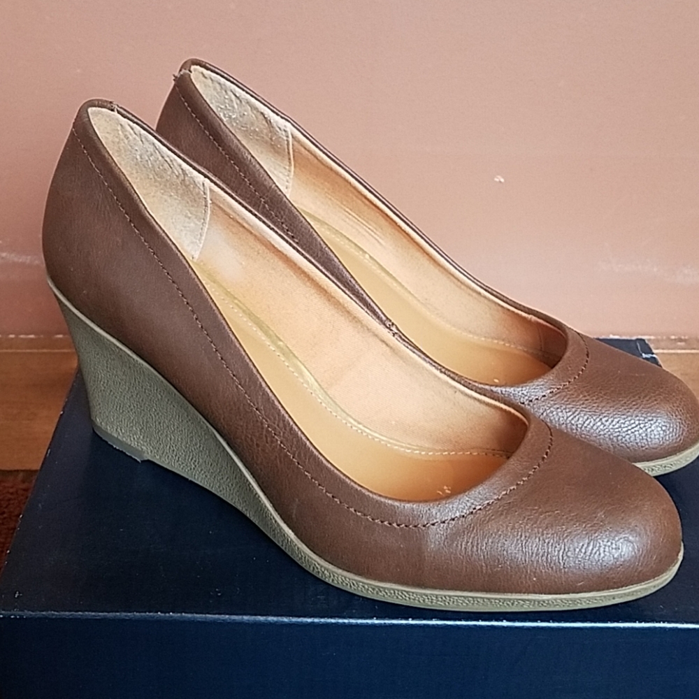 Brown leather wedges